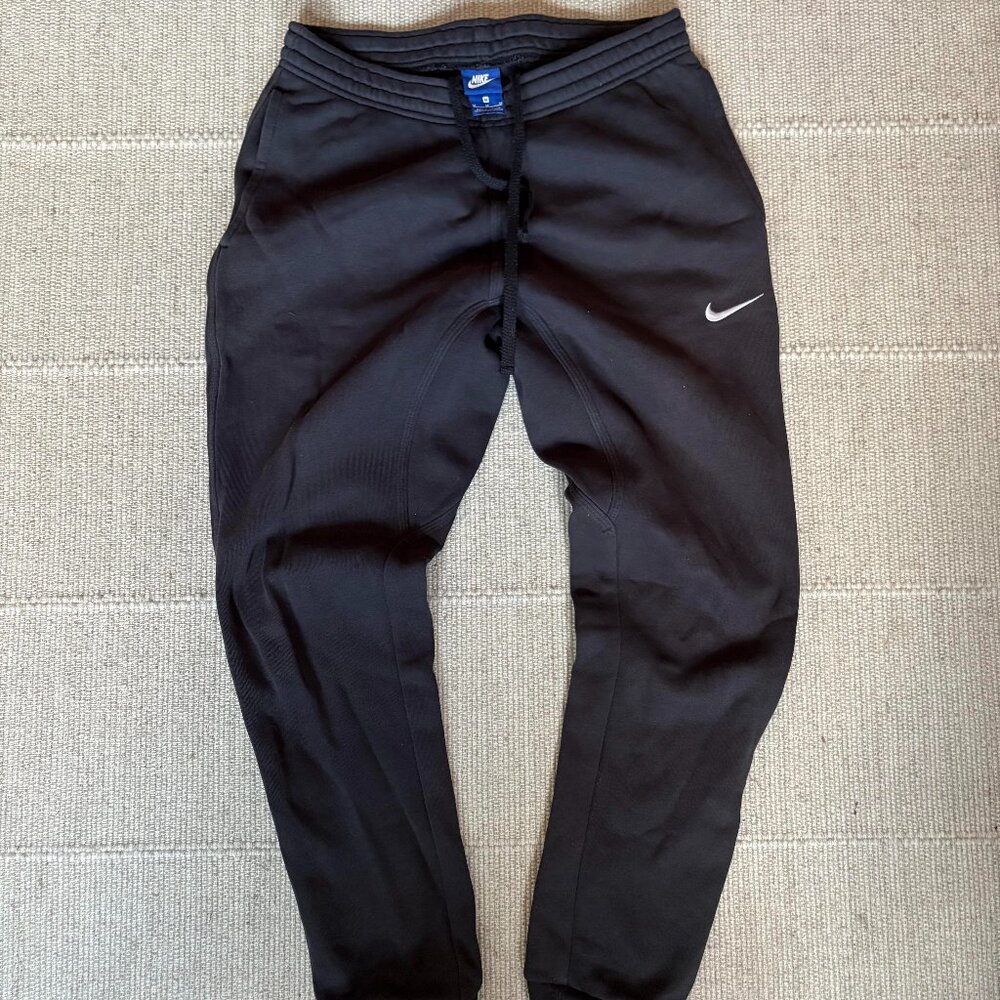 Nike Men’s Black Joggers Sweatpants Drawstring Cuffed Athletic Pants